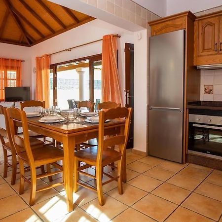 Villa Helen - Heated Pool Wifi Smarttv Barbecue Corralejo Exterior foto